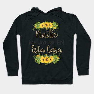 Nadie Me Ayuda An Esta Casa Hoodie